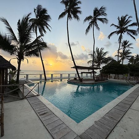 Tiki Beach Club & Resort (Adults Only) Bwejuu Zewnętrze zdjęcie