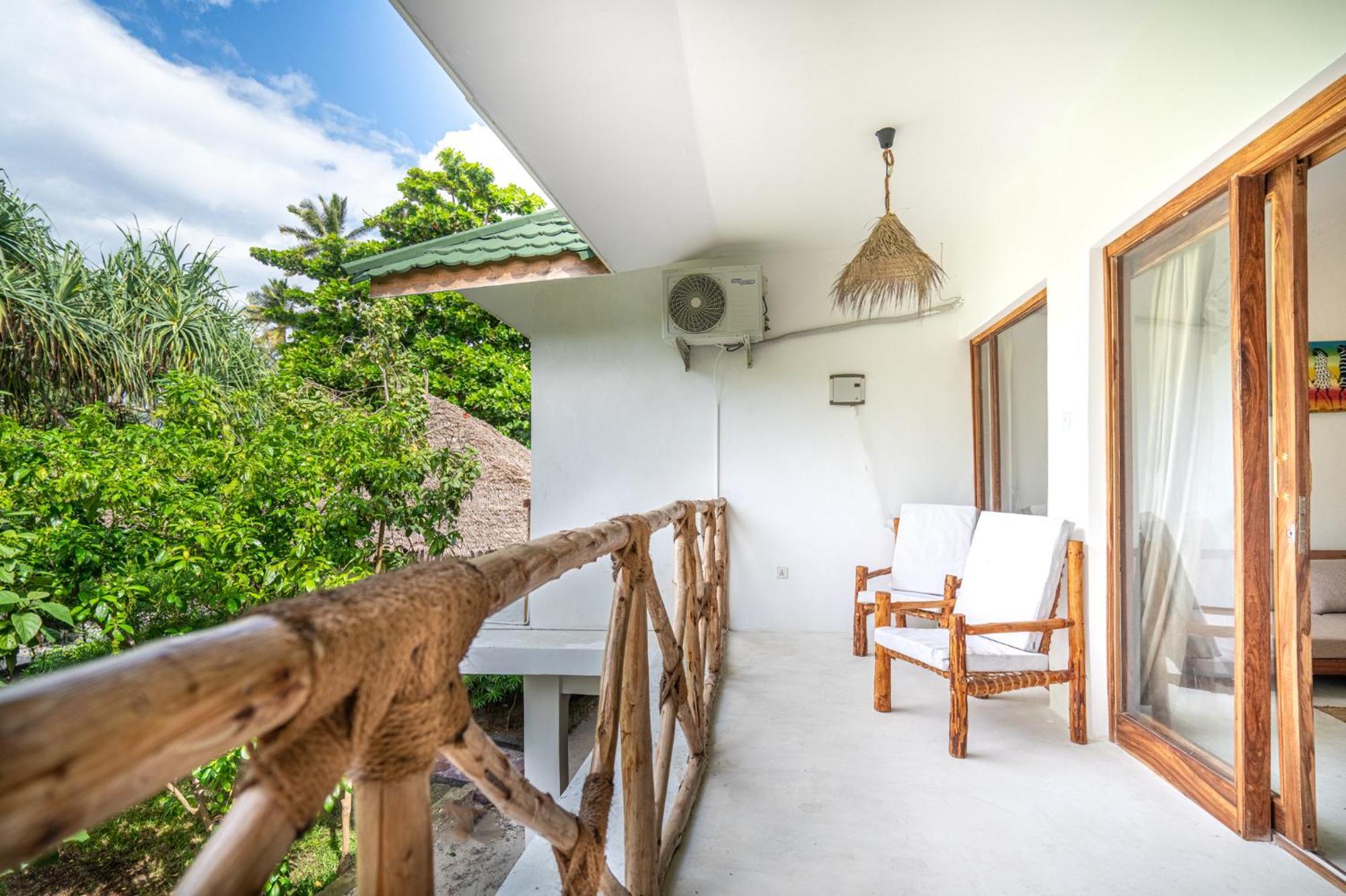 Tiki Beach Club & Resort (Adults Only) Bwejuu Zewnętrze zdjęcie