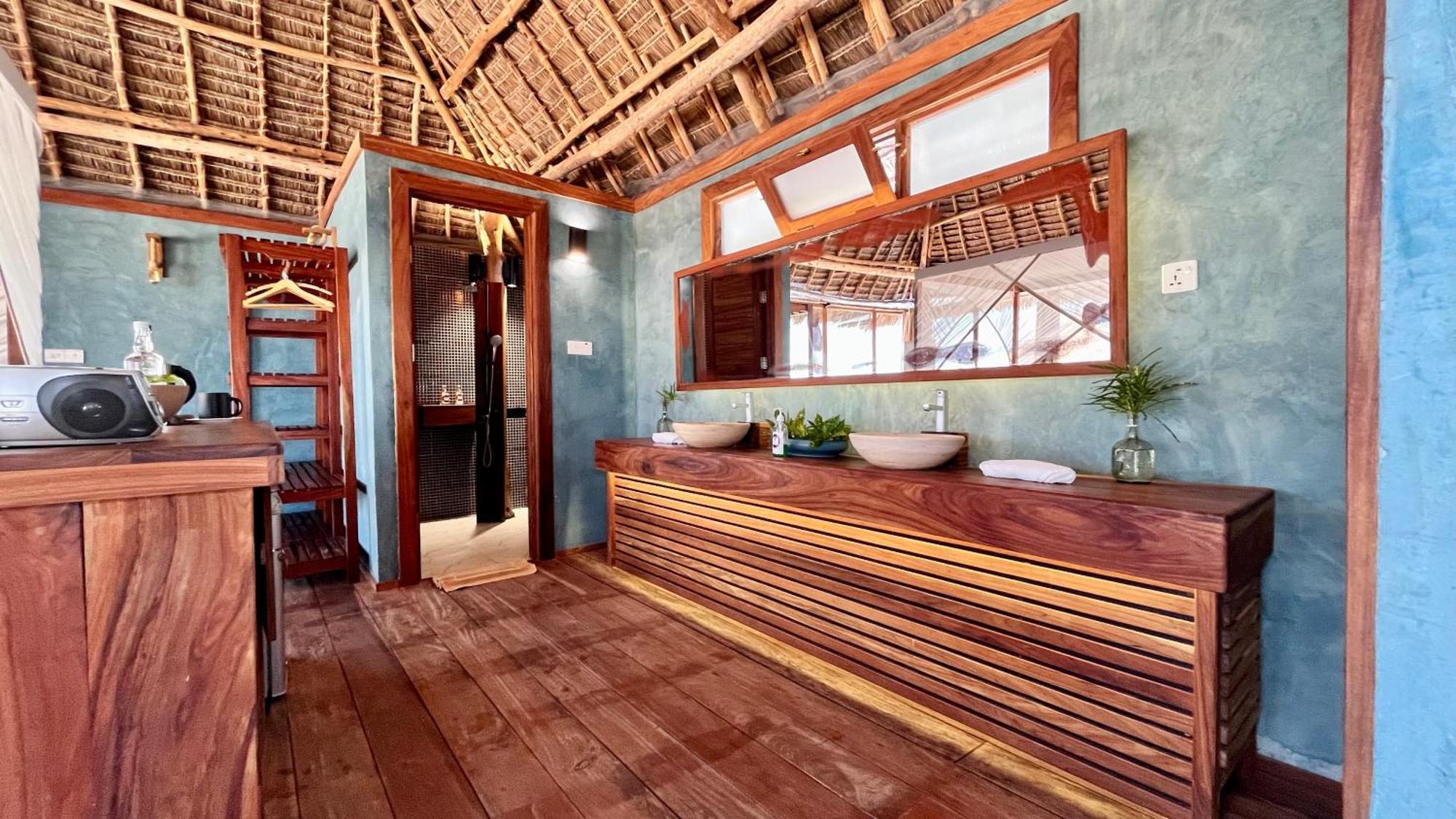 Tiki Beach Club & Resort (Adults Only) Bwejuu Zewnętrze zdjęcie