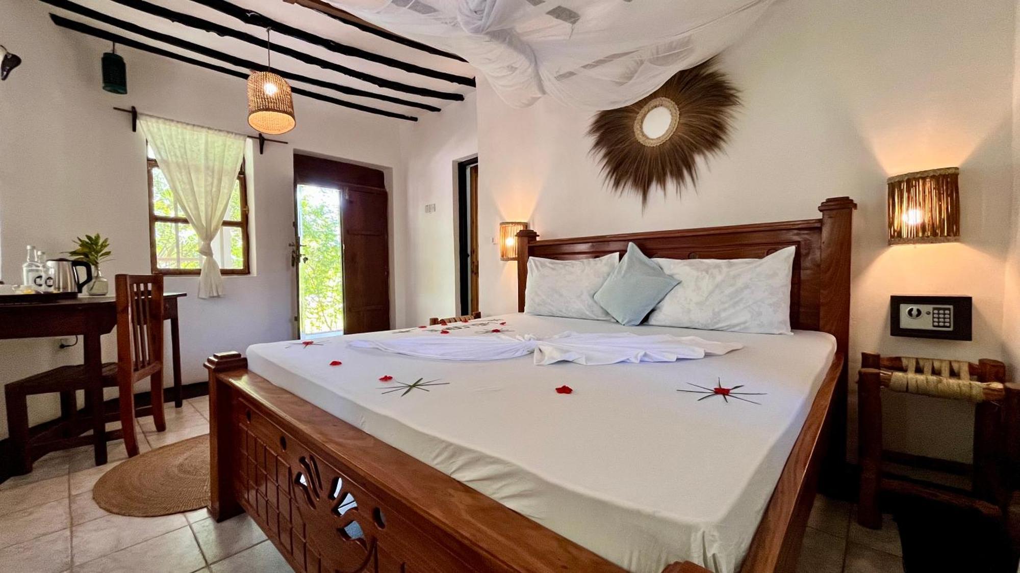 Tiki Beach Club & Resort (Adults Only) Bwejuu Zewnętrze zdjęcie