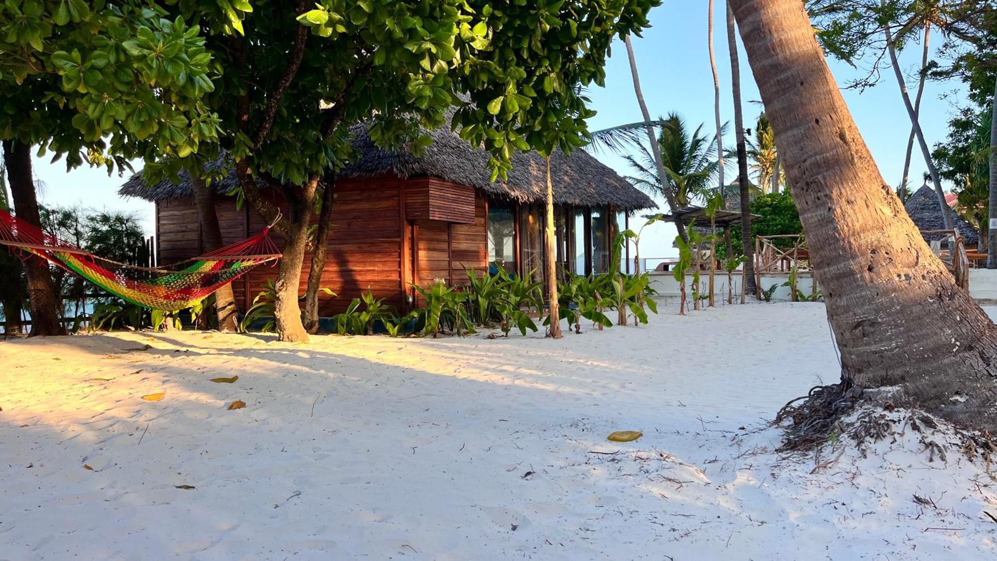 Tiki Beach Club & Resort (Adults Only) Bwejuu Zewnętrze zdjęcie