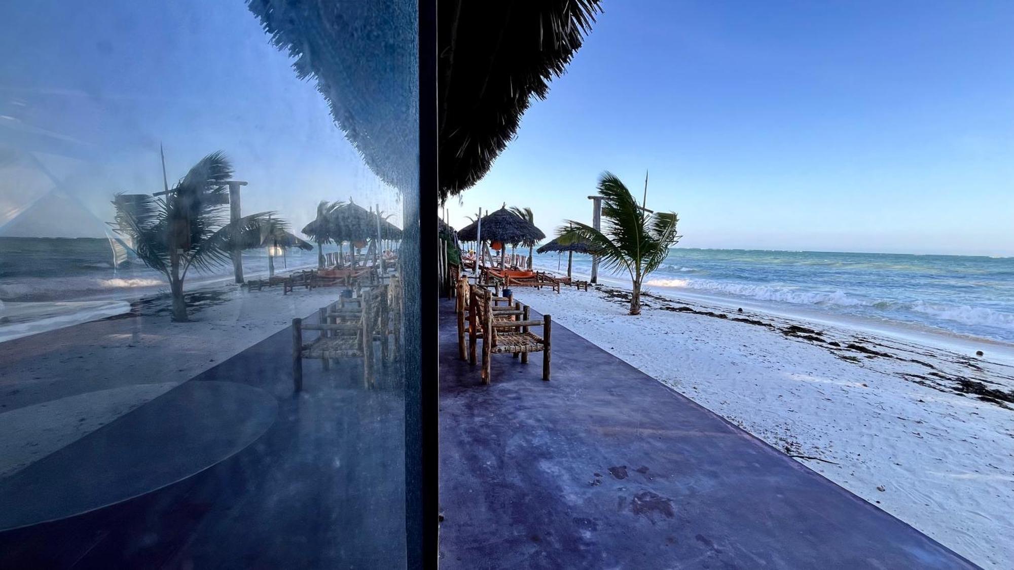 Tiki Beach Club & Resort (Adults Only) Bwejuu Zewnętrze zdjęcie