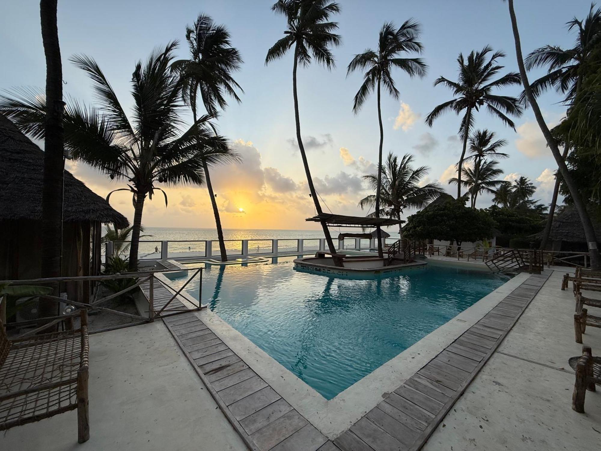 Tiki Beach Club & Resort (Adults Only) Bwejuu Zewnętrze zdjęcie